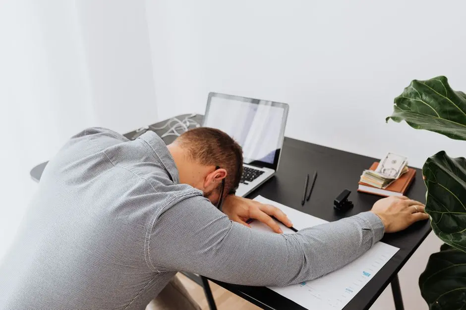 Ilustrasi tidur cukup untuk pekerja kantor